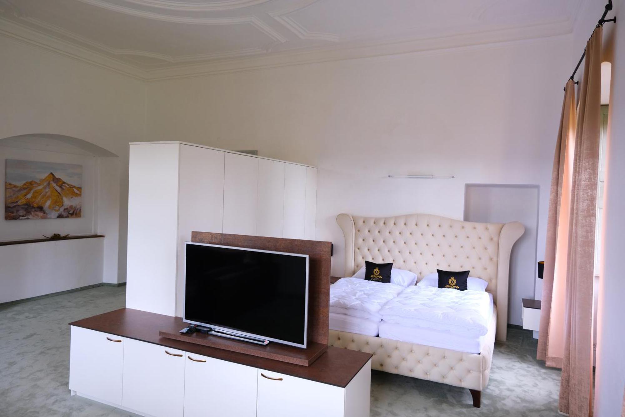 Innviertler Versailles Aurolzmunster Екстериор снимка